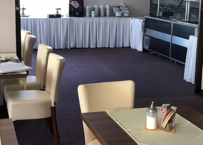 Hotel Elma 3*